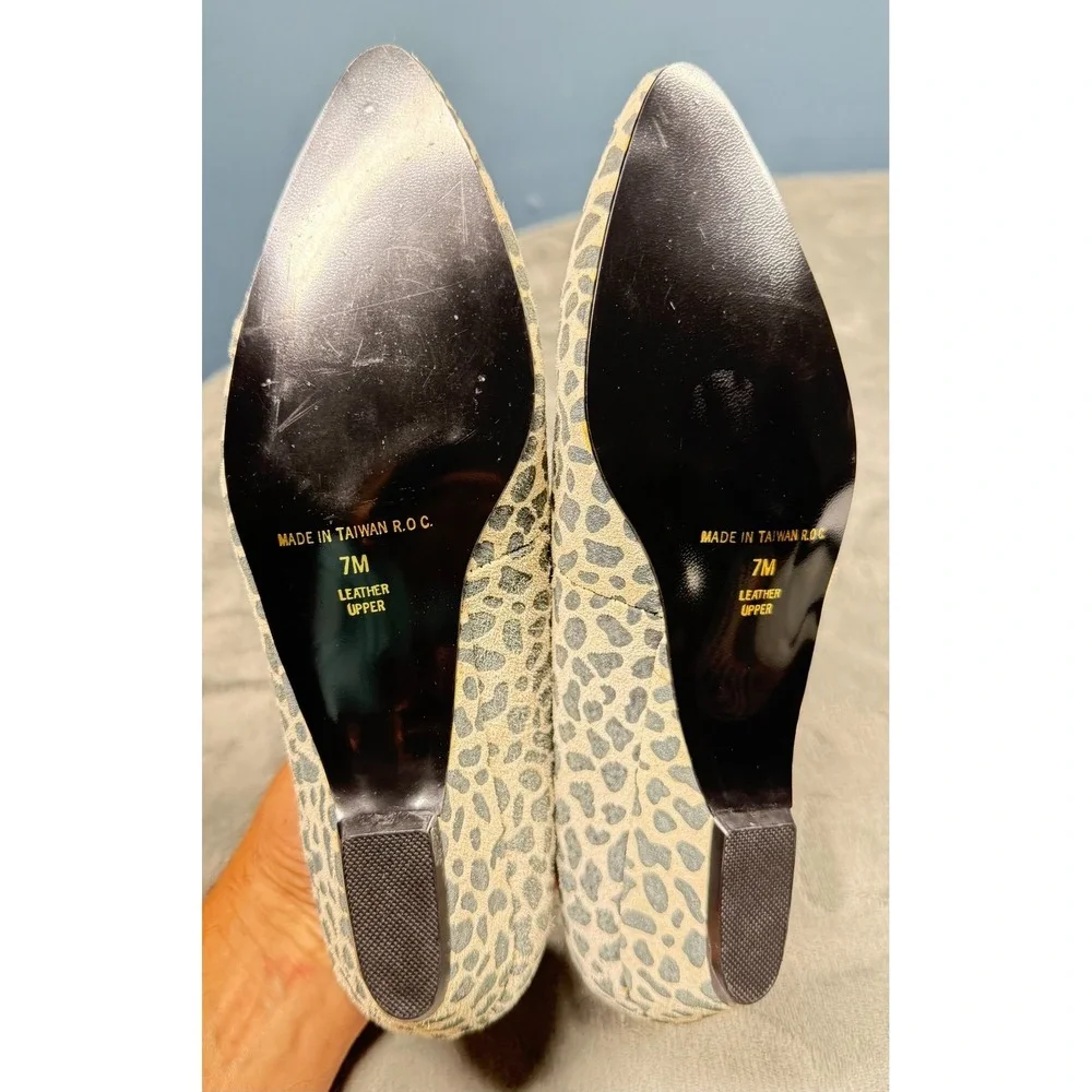 Transit New York Womens 7M Lace Up Flats Leopard Print Suede Leather